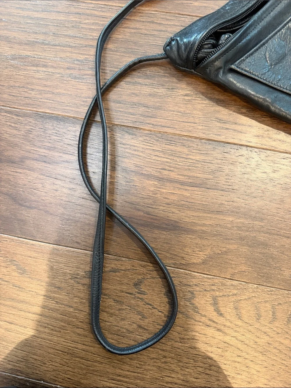 DAZ Crossbody by Thomas Leather in Black - C61-017